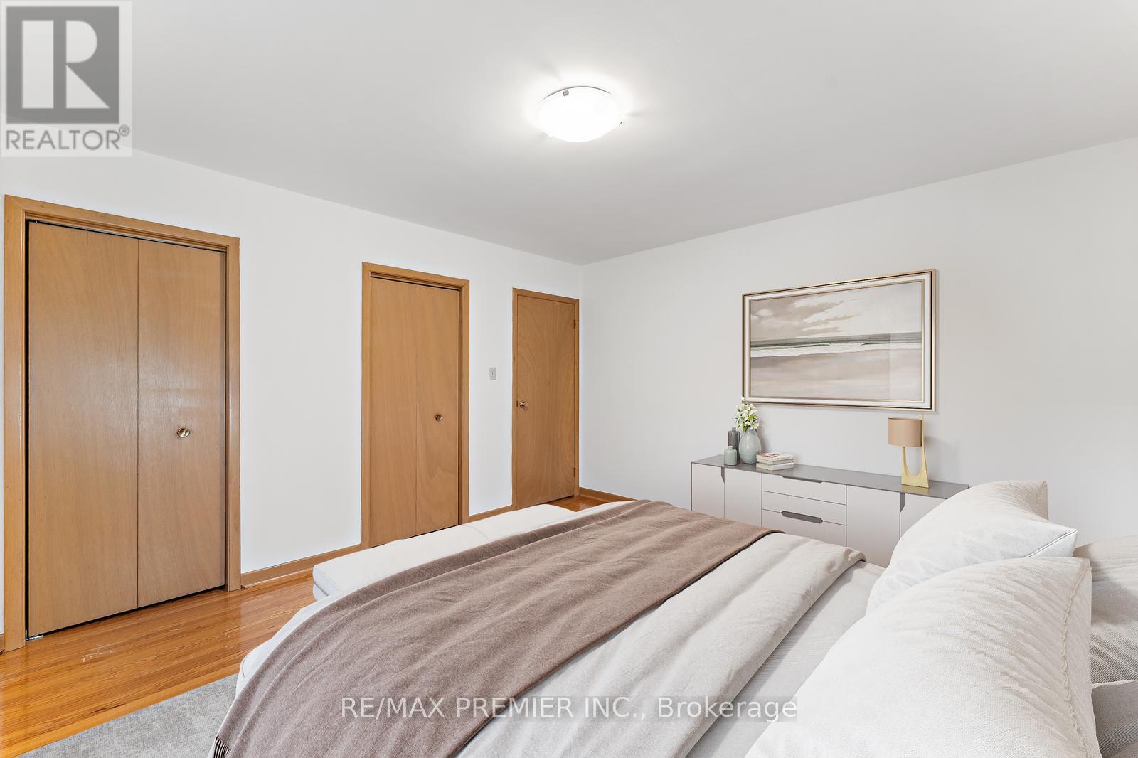 75 Monclova Road, Toronto, Ontario  M3M 1N9 - Photo 13 - W12487361