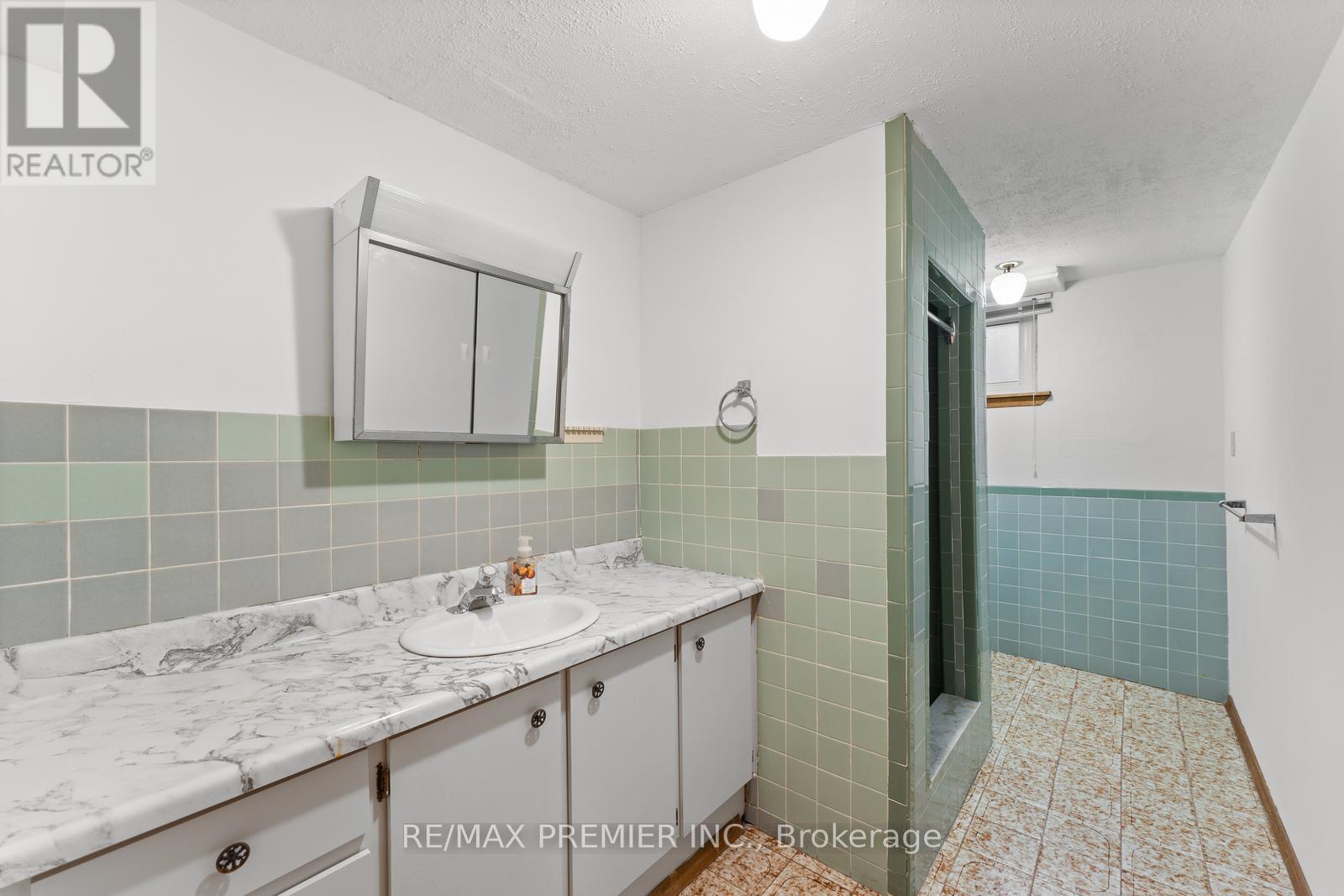 75 Monclova Road, Toronto, Ontario  M3M 1N9 - Photo 25 - W12487361