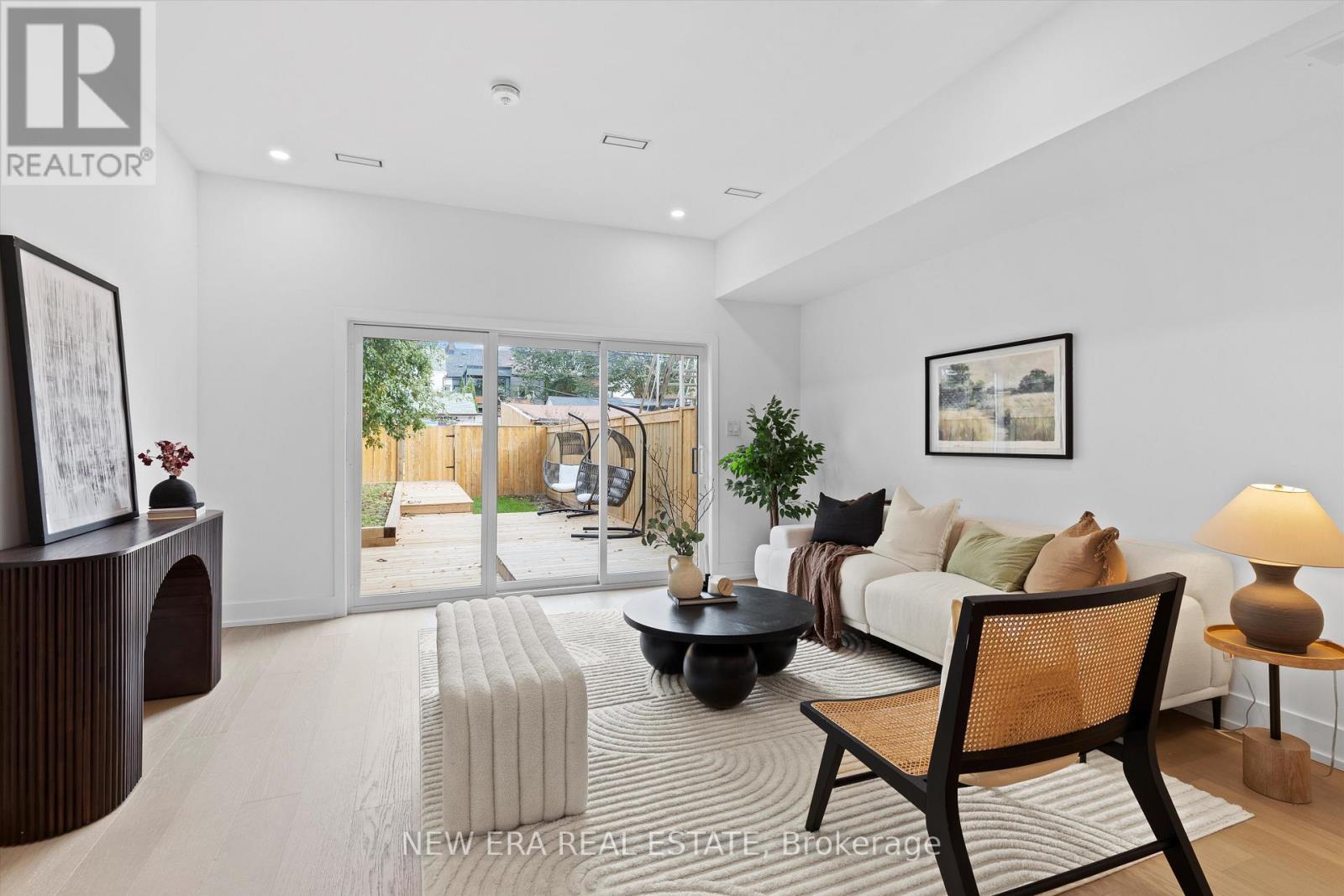 113 Bellwoods Avenue, Toronto, Ontario  M6J 3N4 - Photo 7 - C12509122