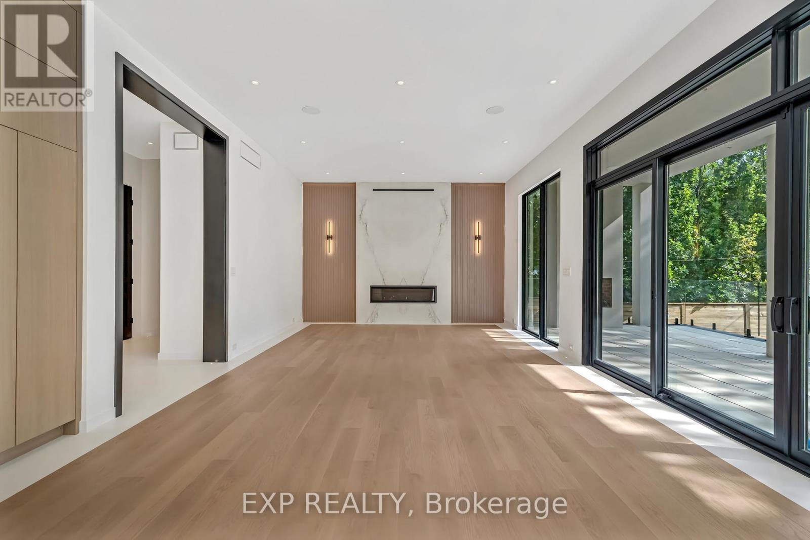 114 Tracina Drive, Oakville, Ontario  L6L 4B7 - Photo 13 - W12420749