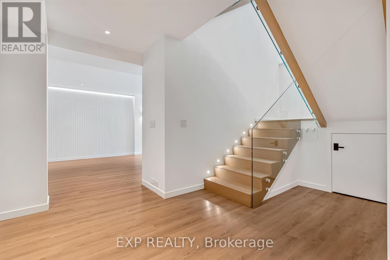 114 Tracina Drive, Oakville, Ontario  L6L 4B7 - Photo 34 - W12420749