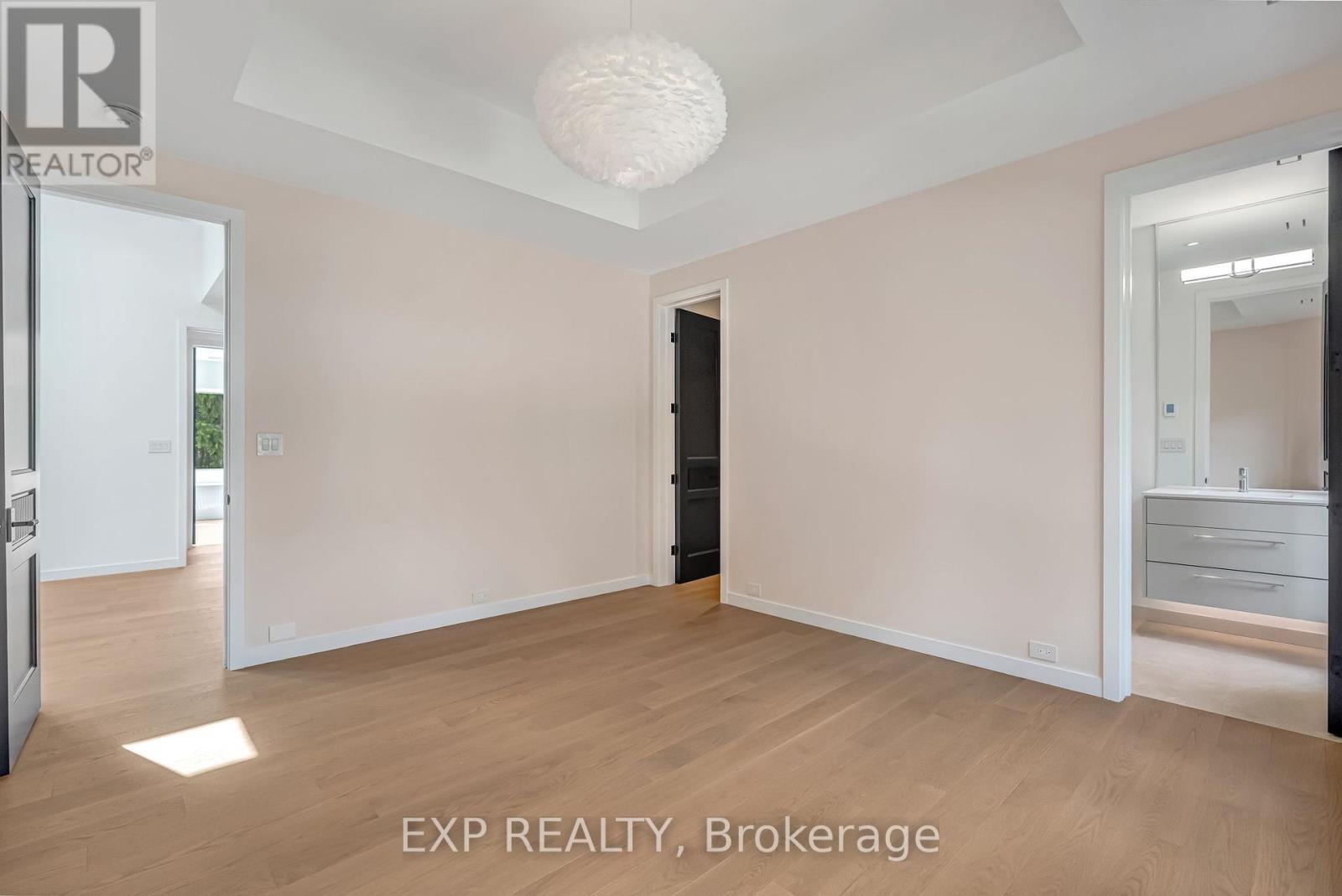 114 Tracina Drive, Oakville, Ontario  L6L 4B7 - Photo 27 - W12420749