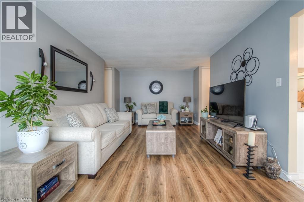 527 Parkside Drive Unit# 8, Waterloo, Ontario  N2L 4X7 - Photo 11 - 40785713