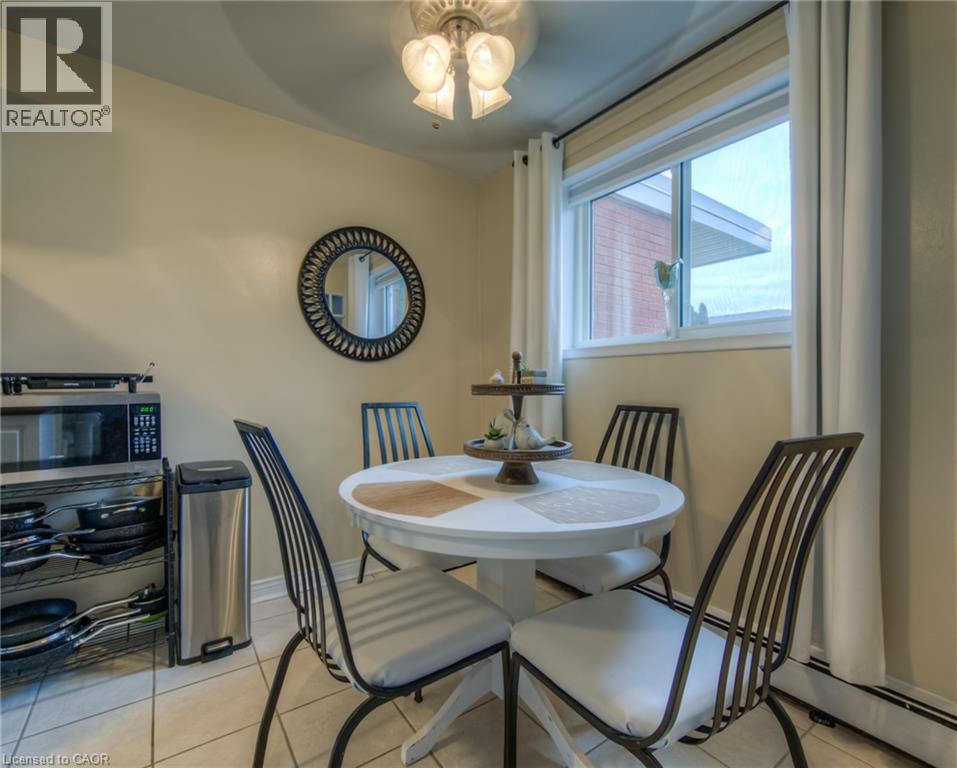 527 Parkside Drive Unit# 8, Waterloo, Ontario  N2L 4X7 - Photo 16 - 40785713