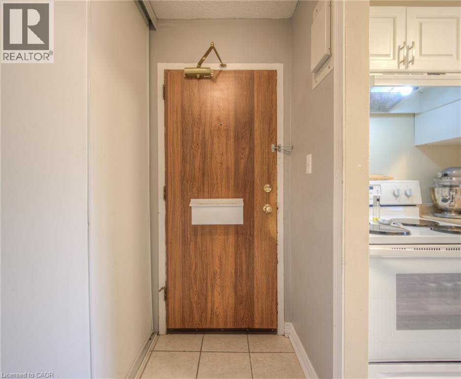 527 Parkside Drive Unit# 8, Waterloo, Ontario  N2L 4X7 - Photo 17 - 40785713