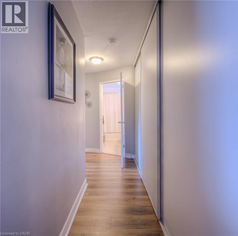 527 Parkside Drive Unit# 8, Waterloo, Ontario  N2L 4X7 - Photo 3 - 40785713