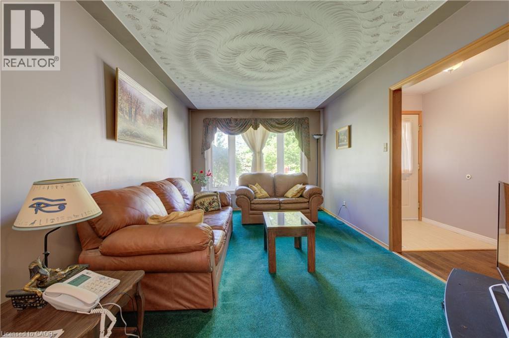 489 Northlake Drive, Waterloo, Ontario  N2V 1V5 - Photo 3 - 40785643