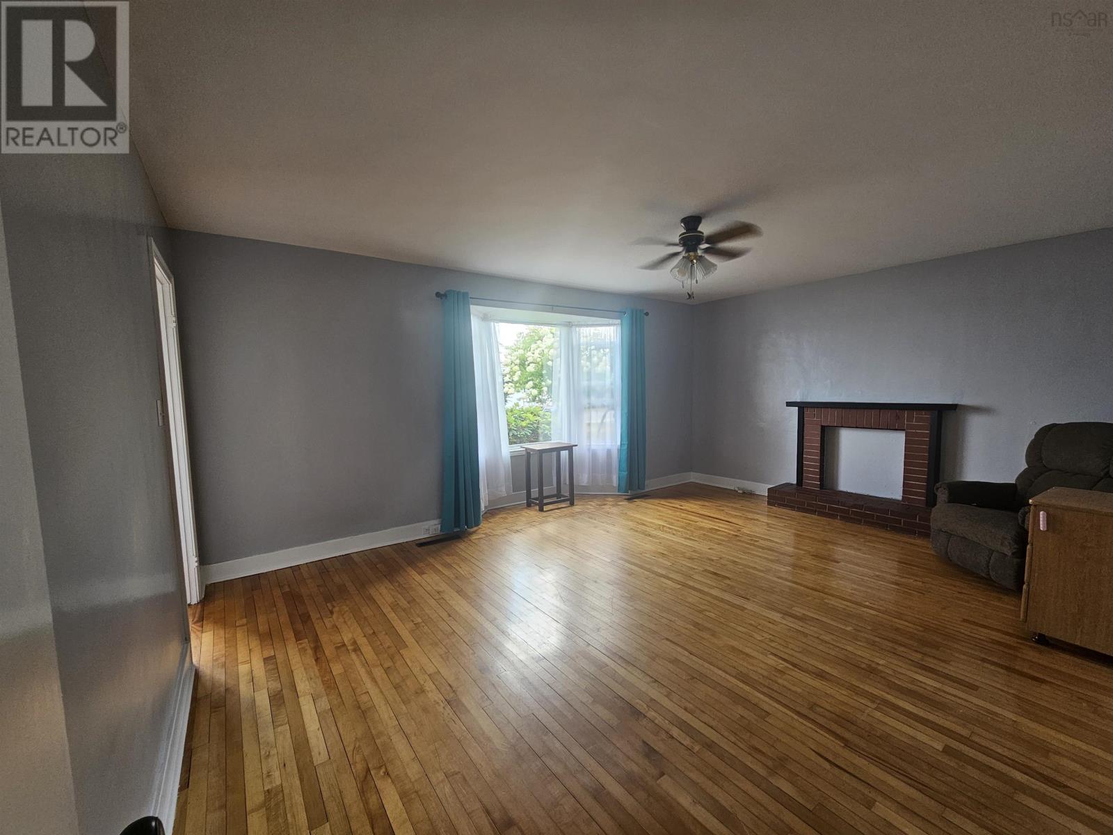 92 Queen Street, North Sydney, Nova Scotia  B2A 1A6 - Photo 16 - 202521204