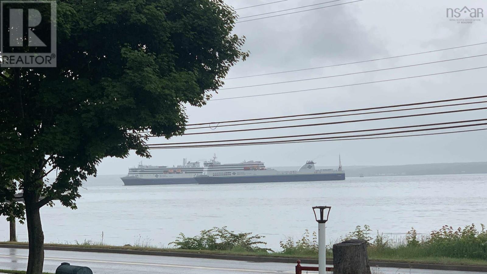 92 Queen Street, North Sydney, Nova Scotia  B2A 1A6 - Photo 10 - 202521204