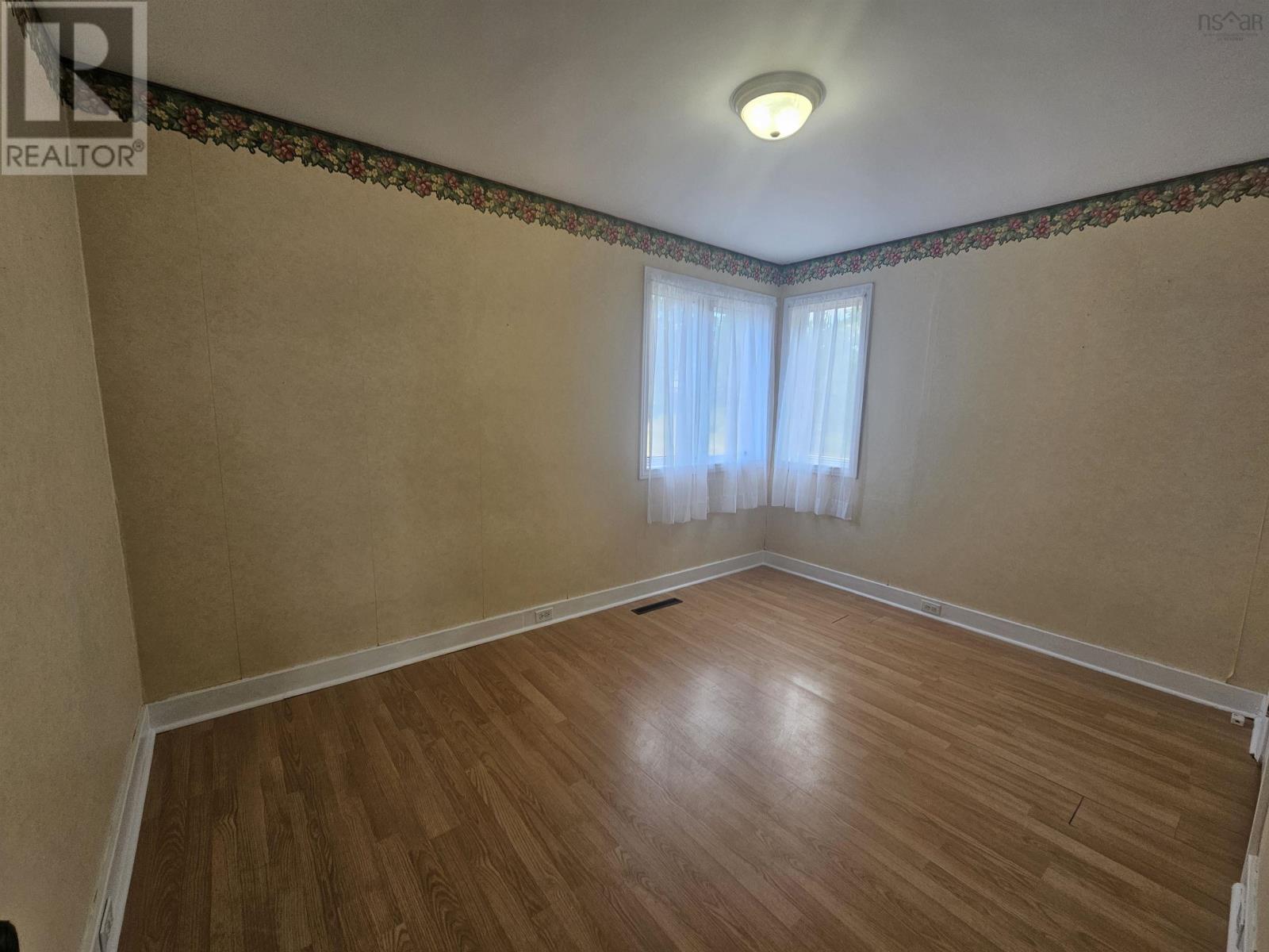 92 Queen Street, North Sydney, Nova Scotia  B2A 1A6 - Photo 21 - 202521204