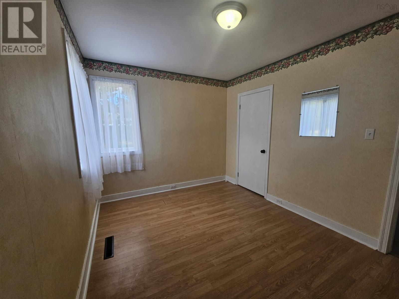 92 Queen Street, North Sydney, Nova Scotia  B2A 1A6 - Photo 22 - 202521204