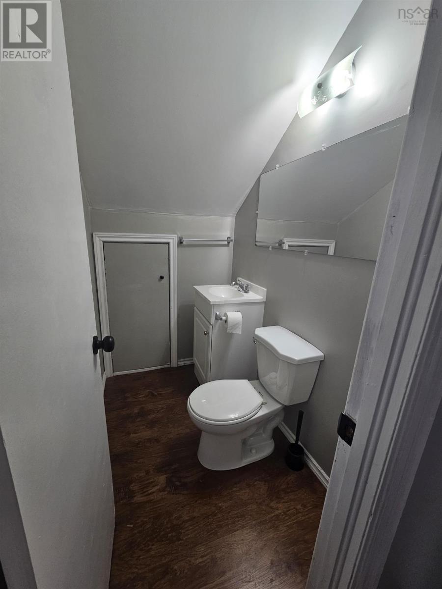 92 Queen Street, North Sydney, Nova Scotia  B2A 1A6 - Photo 29 - 202521204
