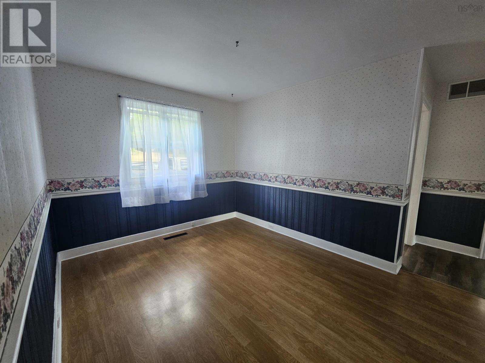 92 Queen Street, North Sydney, Nova Scotia  B2A 1A6 - Photo 20 - 202521204