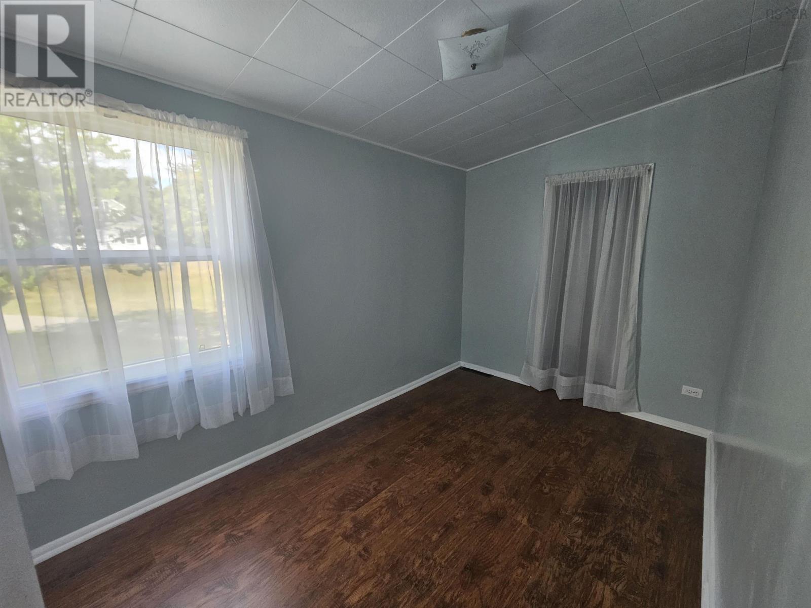 92 Queen Street, North Sydney, Nova Scotia  B2A 1A6 - Photo 28 - 202521204