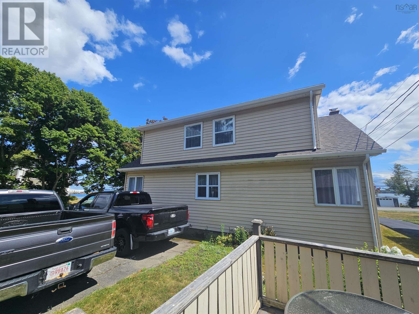92 Queen Street, North Sydney, Nova Scotia  B2A 1A6 - Photo 5 - 202521204