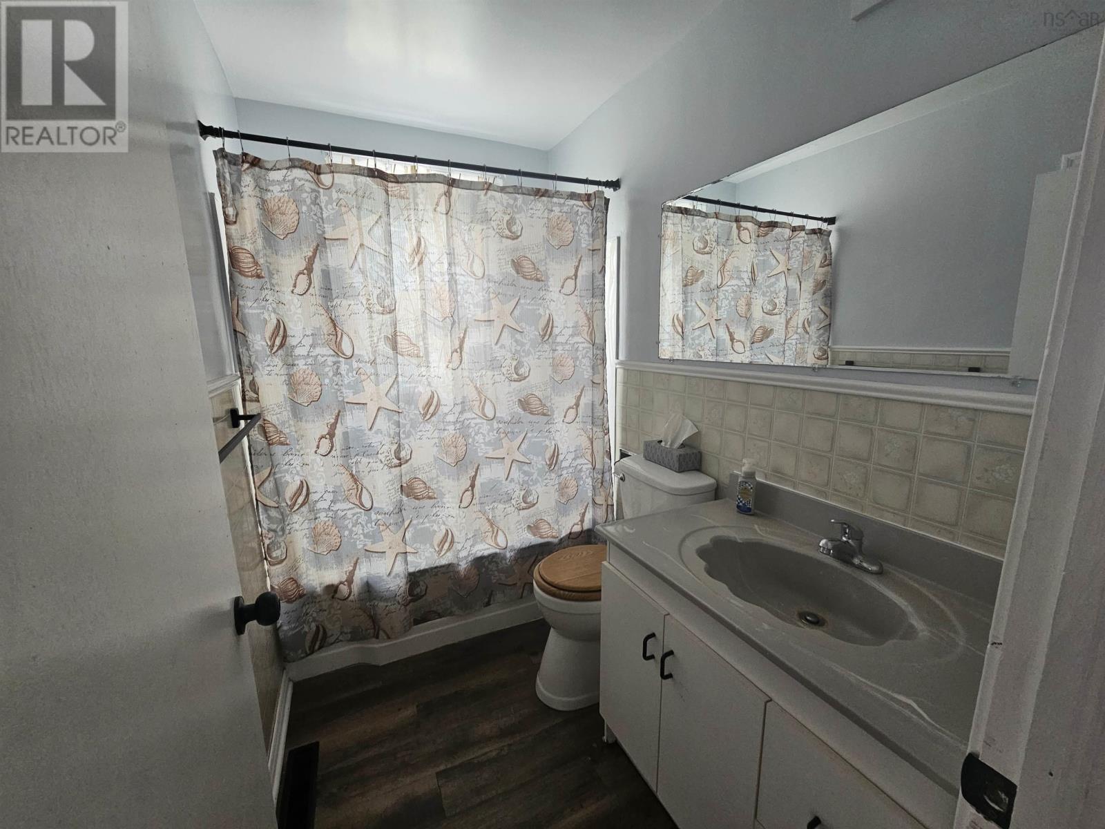 92 Queen Street, North Sydney, Nova Scotia  B2A 1A6 - Photo 25 - 202521204