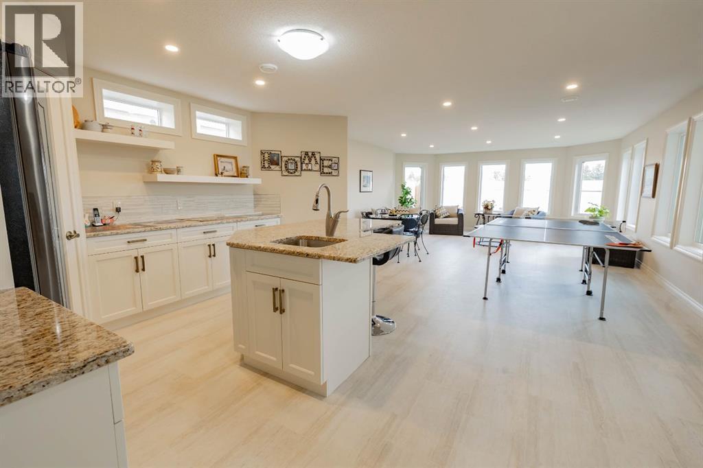 15 Chinook Heights S, Lethbridge, Alberta  T1K 6T6 - Photo 24 - A2268796