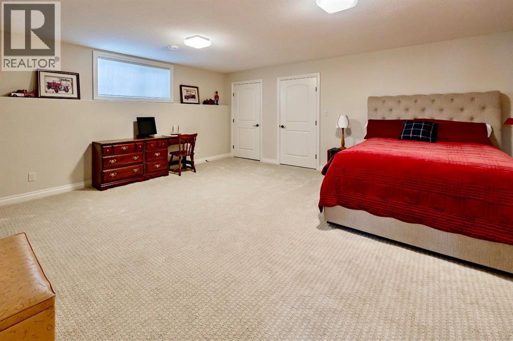 15 Chinook Heights S, Lethbridge, Alberta  T1K 6T6 - Photo 35 - A2268796