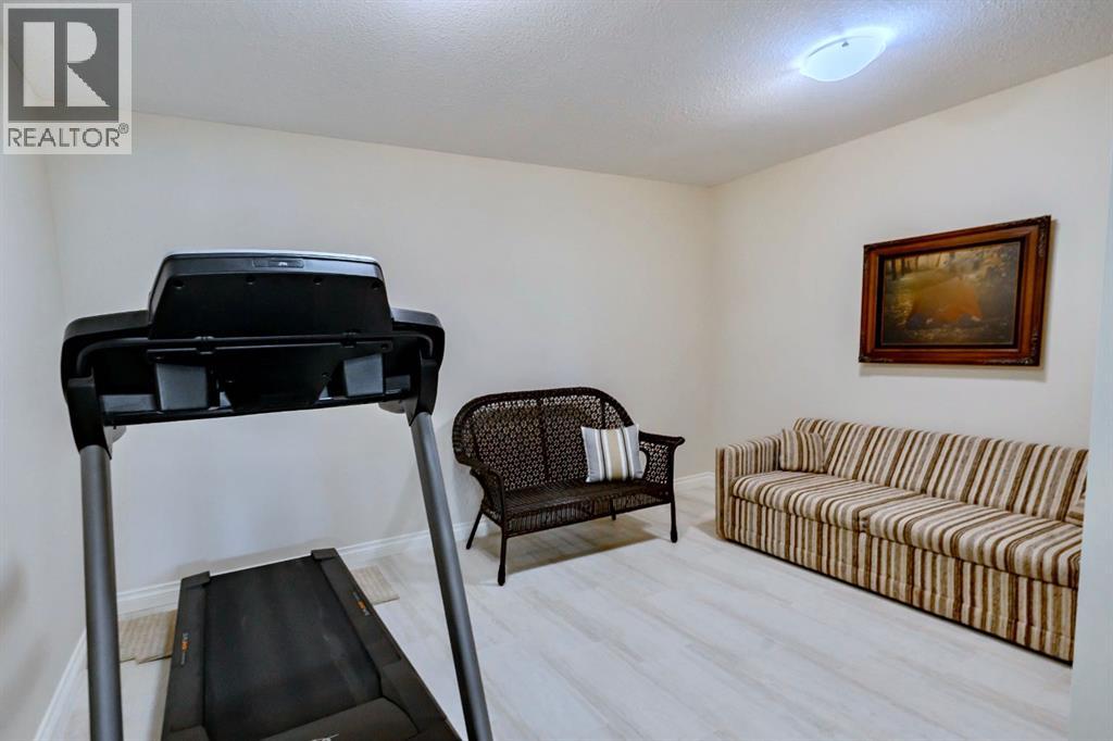 15 Chinook Heights S, Lethbridge, Alberta  T1K 6T6 - Photo 40 - A2268796