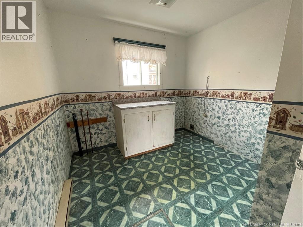 28 First Avenue, Mcadam, New Brunswick  E6J 1S4 - Photo 12 - NB129452