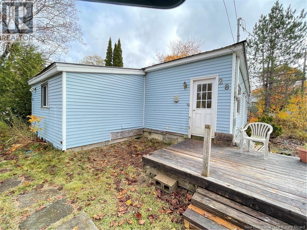 28 First Avenue, Mcadam, New Brunswick  E6J 1S4 - Photo 14 - NB129452