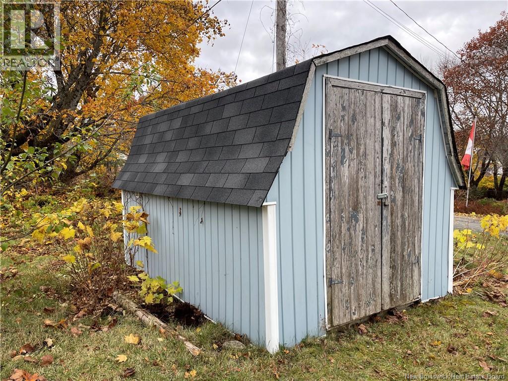 28 First Avenue, Mcadam, New Brunswick  E6J 1S4 - Photo 17 - NB129452