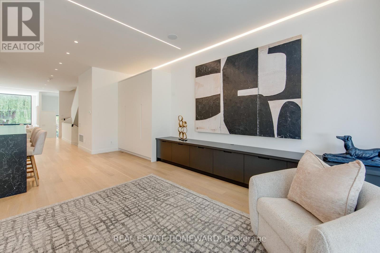 174 Kenilworth Avenue, Toronto, Ontario  M4L 3S6 - Photo 17 - E12485044