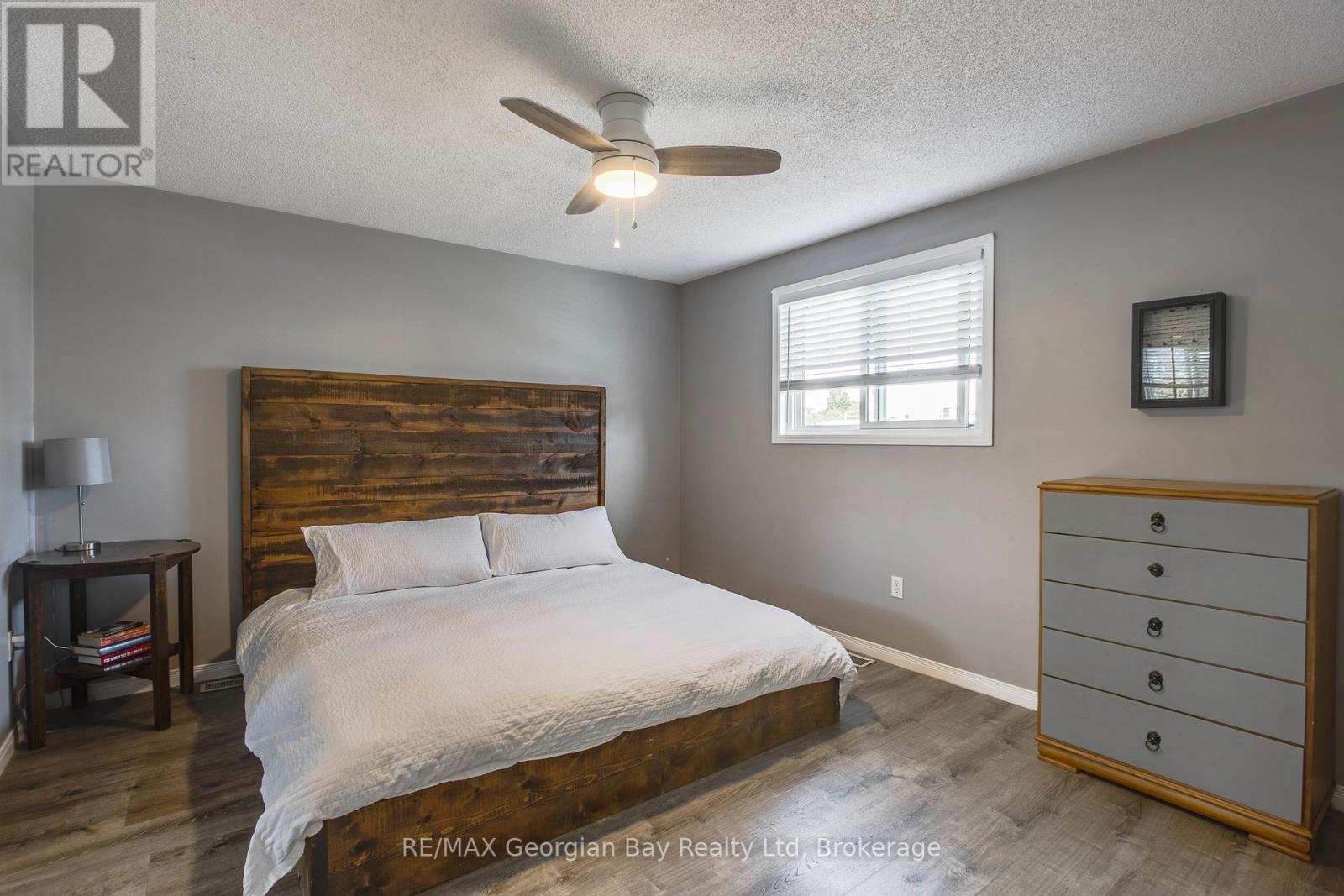 319 Ellen Street, Midland, Ontario L4R 2H1 - Photo 12 - S12509710