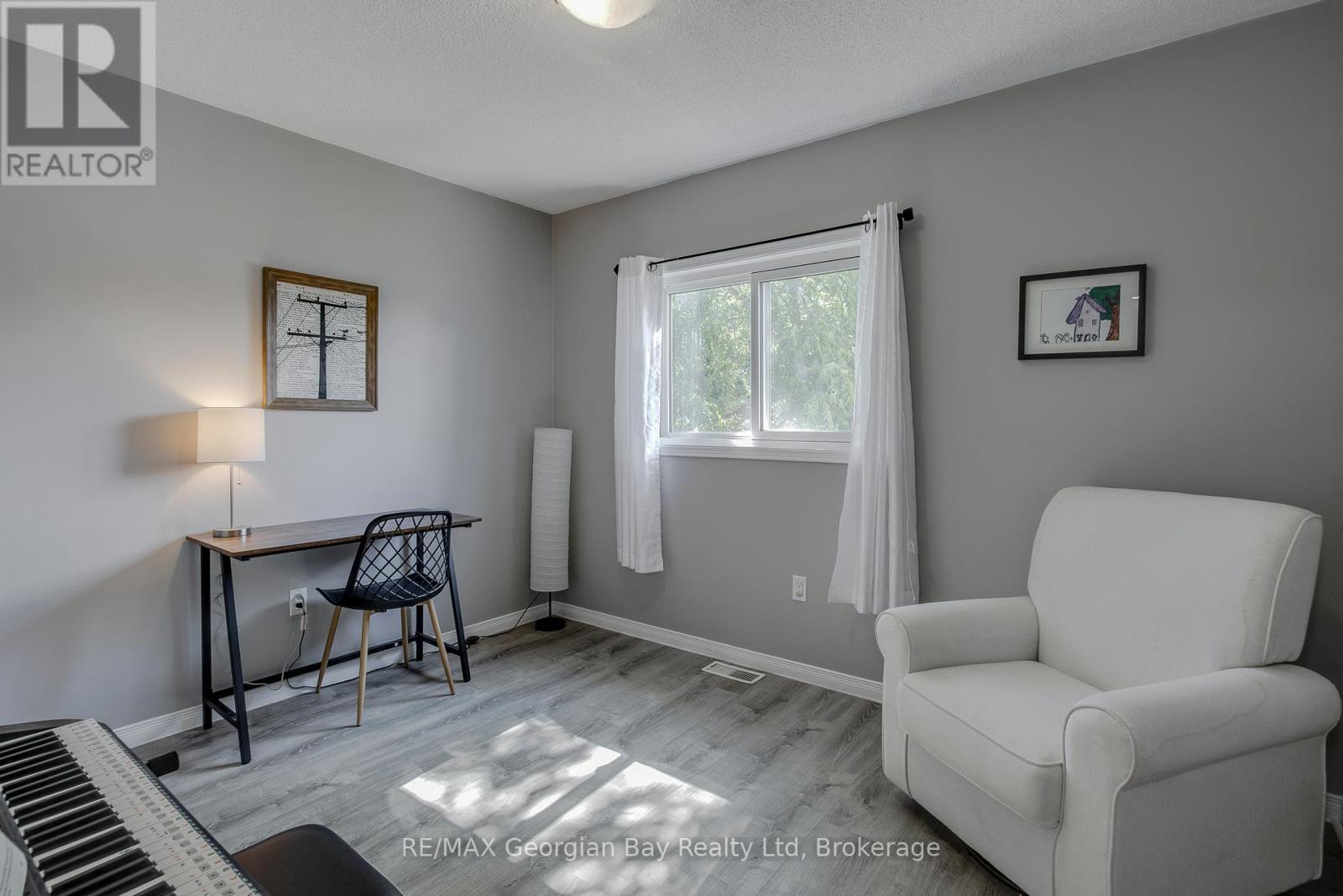 319 Ellen Street, Midland, Ontario L4R 2H1 - Photo 16 - S12509710