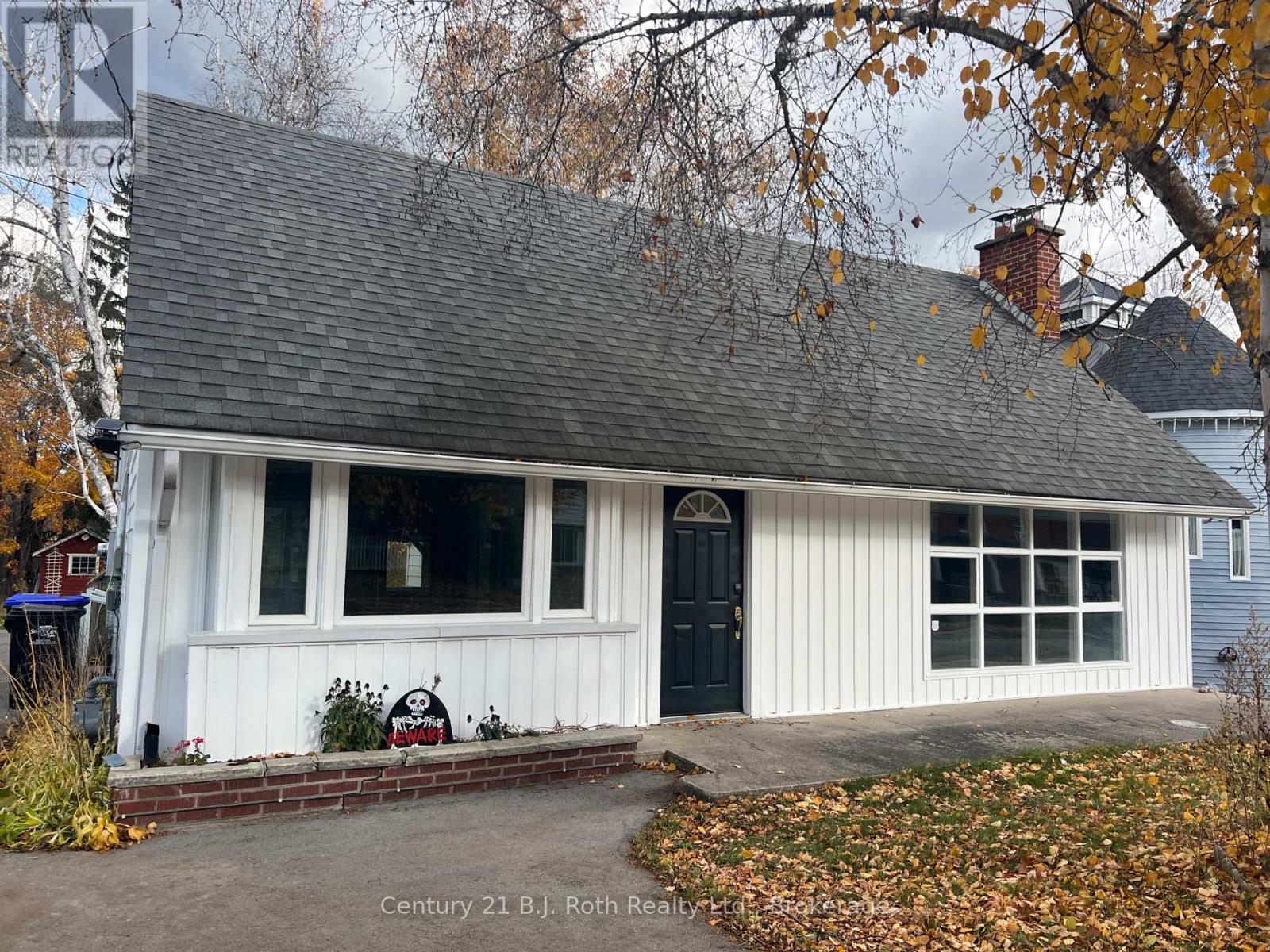 309 MANLY STREET, Midland, Ontario