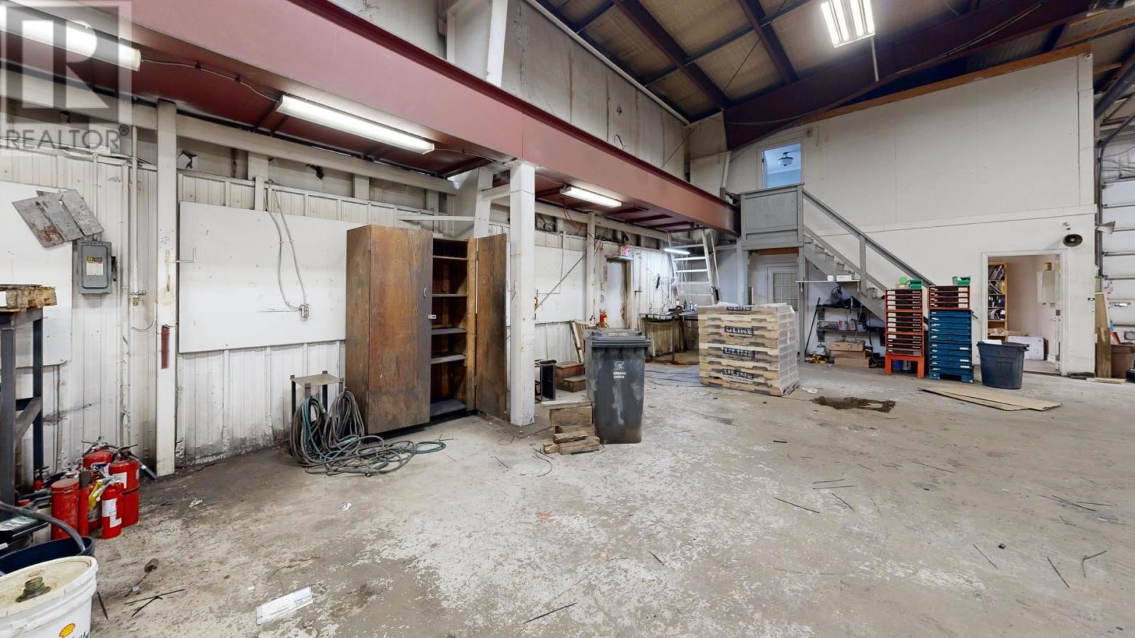 37 Perini Rd, Elliot Lake, Ontario P5A 2T1 - Photo 10 - SM250407