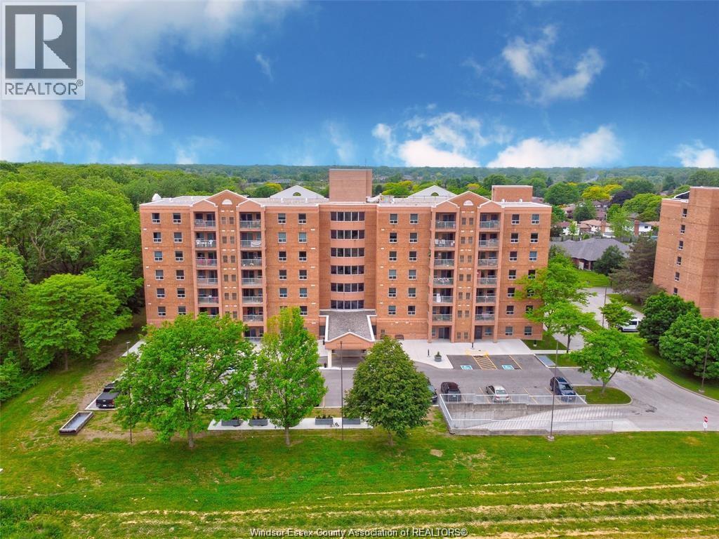 3915 Southwinds Unit# 604, Windsor, Ontario N9G 2S8 - Photo 2 - 25028005