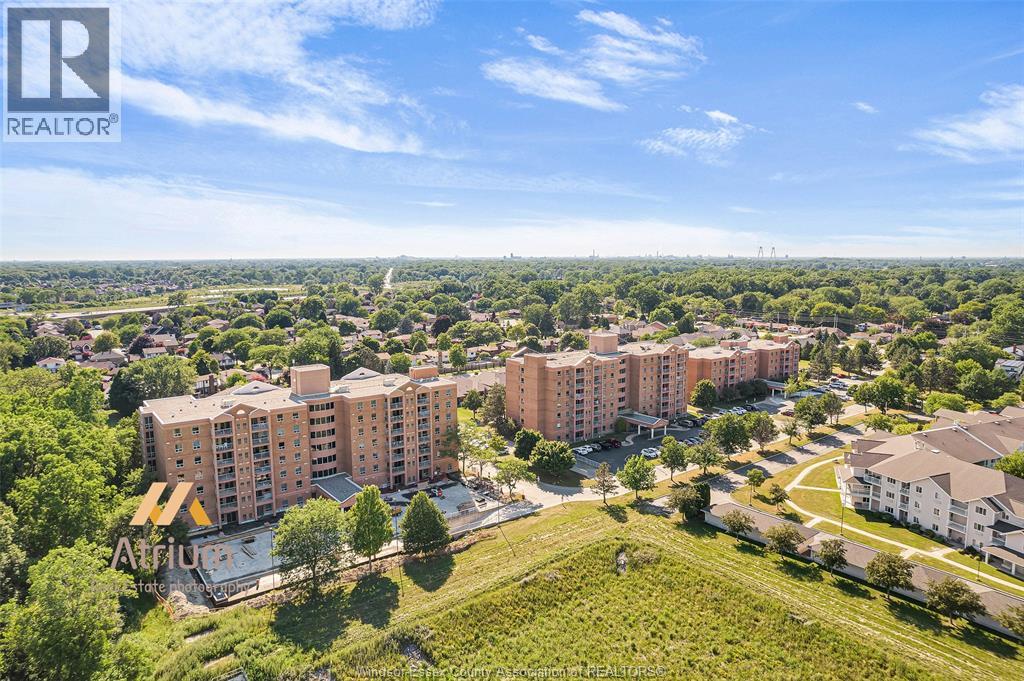 3915 Southwinds Unit# 604, Windsor, Ontario N9G 2S8 - Photo 4 - 25028005