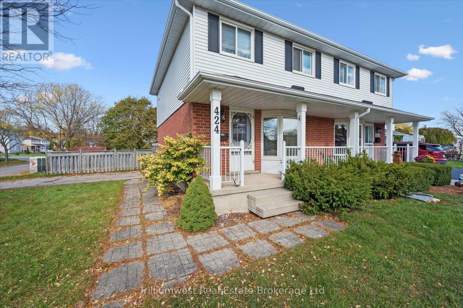424 Benesfort Court, Kitchener, Ontario  N2N 3B7 - Photo 2 - X12509708
