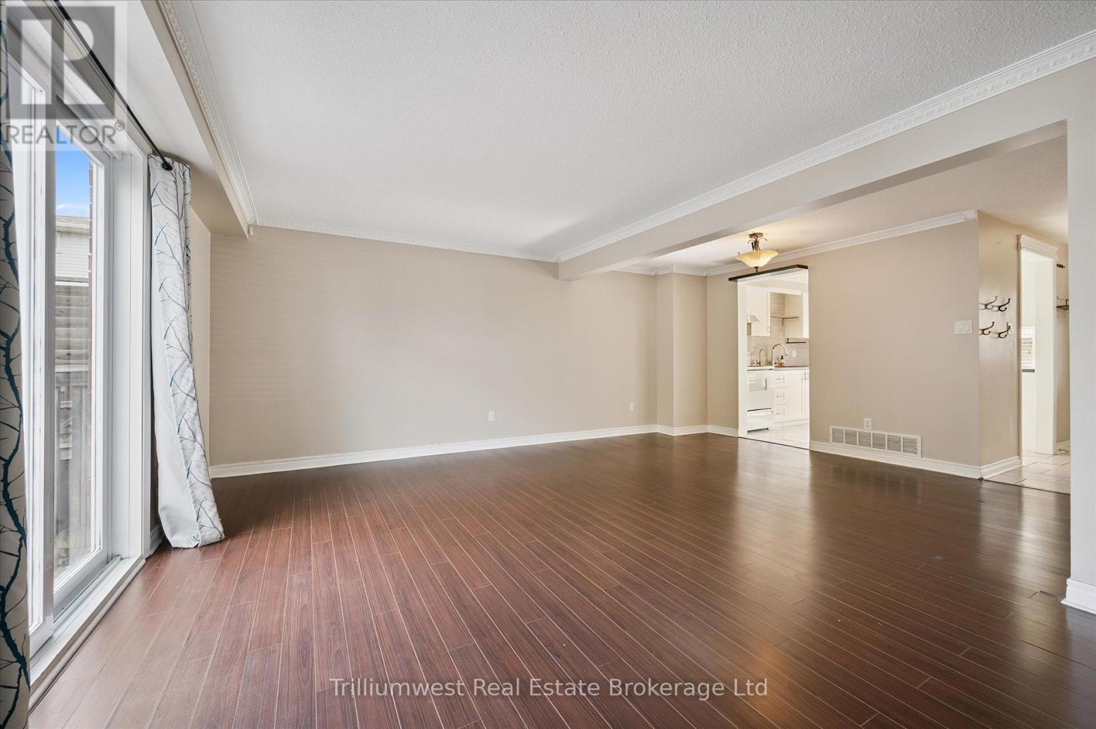 424 Benesfort Court, Kitchener, Ontario  N2N 3B7 - Photo 8 - X12509708