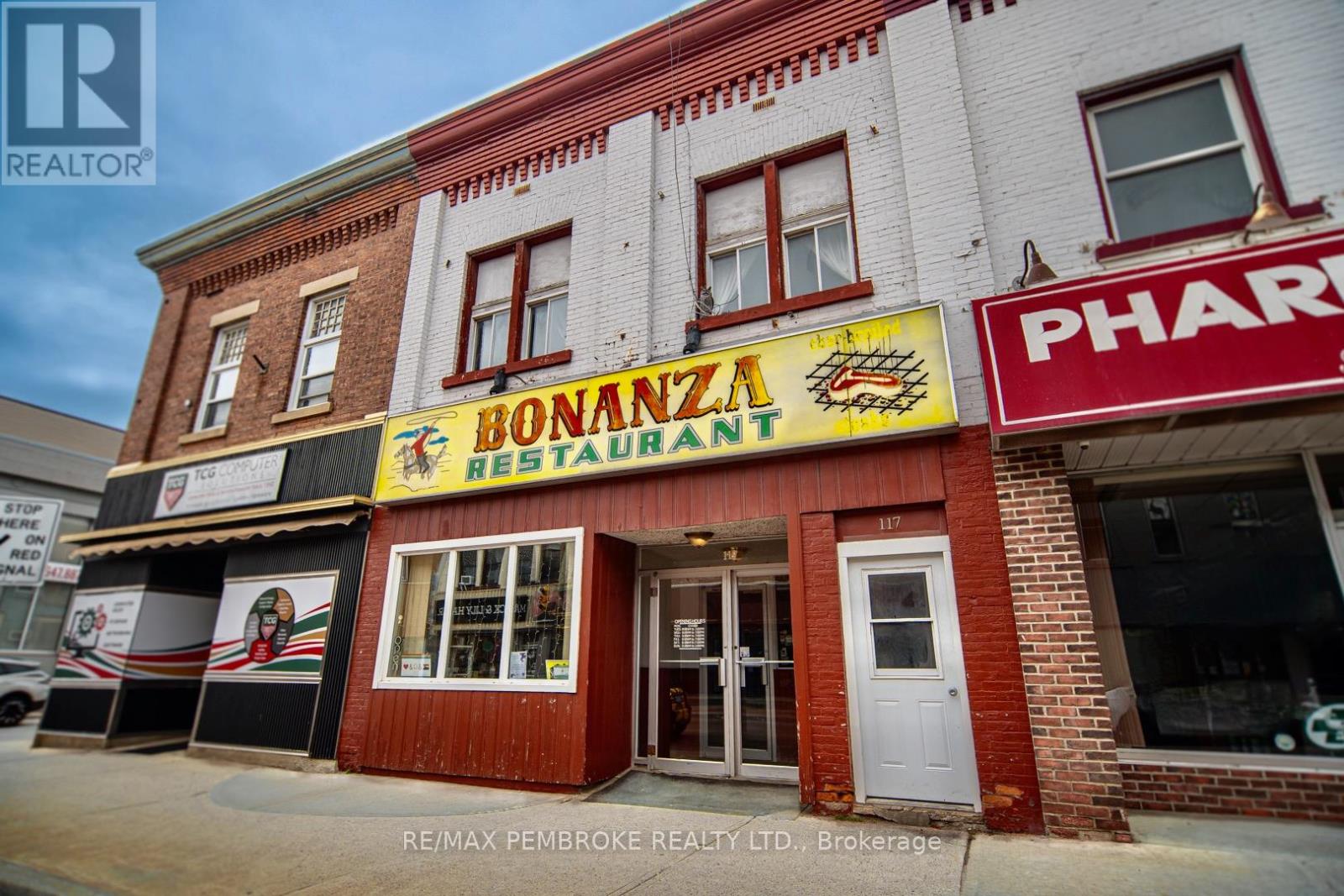 119 PEMBROKE STREET W, Pembroke, Ontario