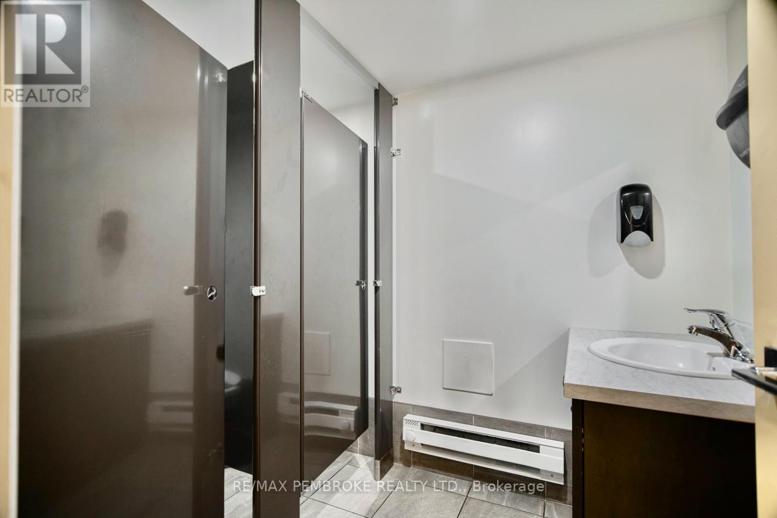 119 Pembroke Street W, Pembroke, Ontario K8A 5M7 - Photo 24 - X12509664