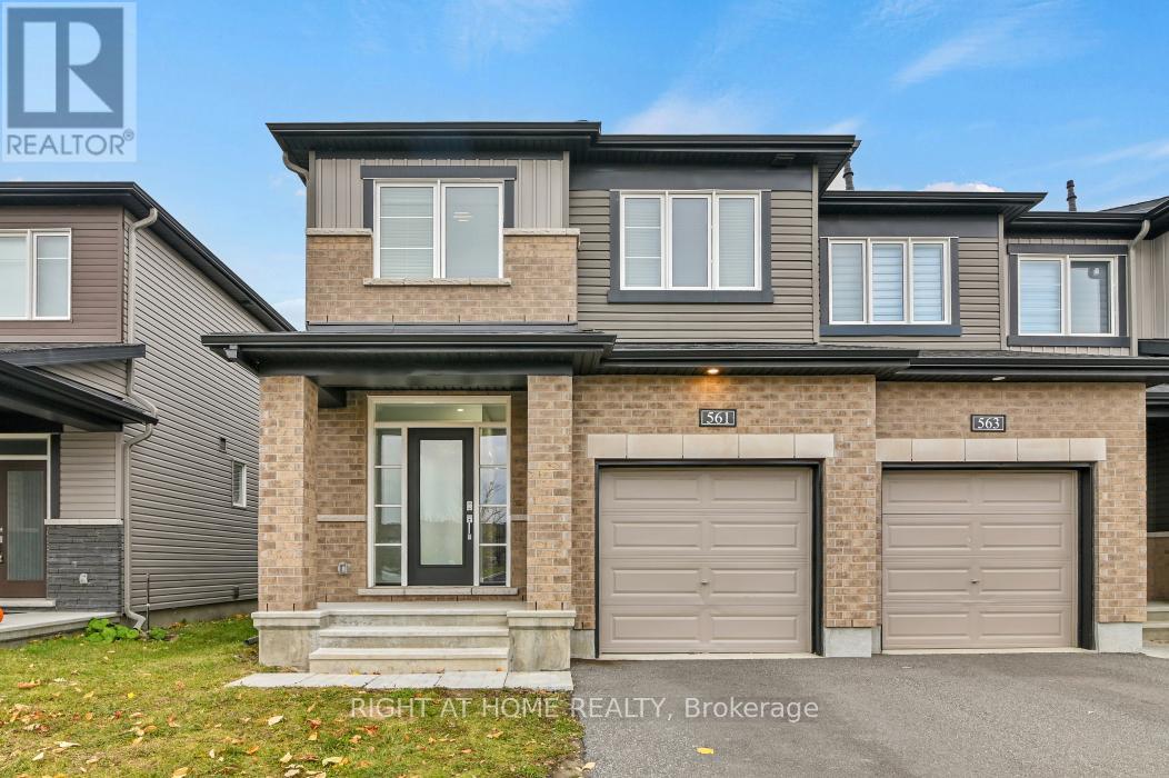 561 DECOEUR DRIVE, Ottawa, Ontario