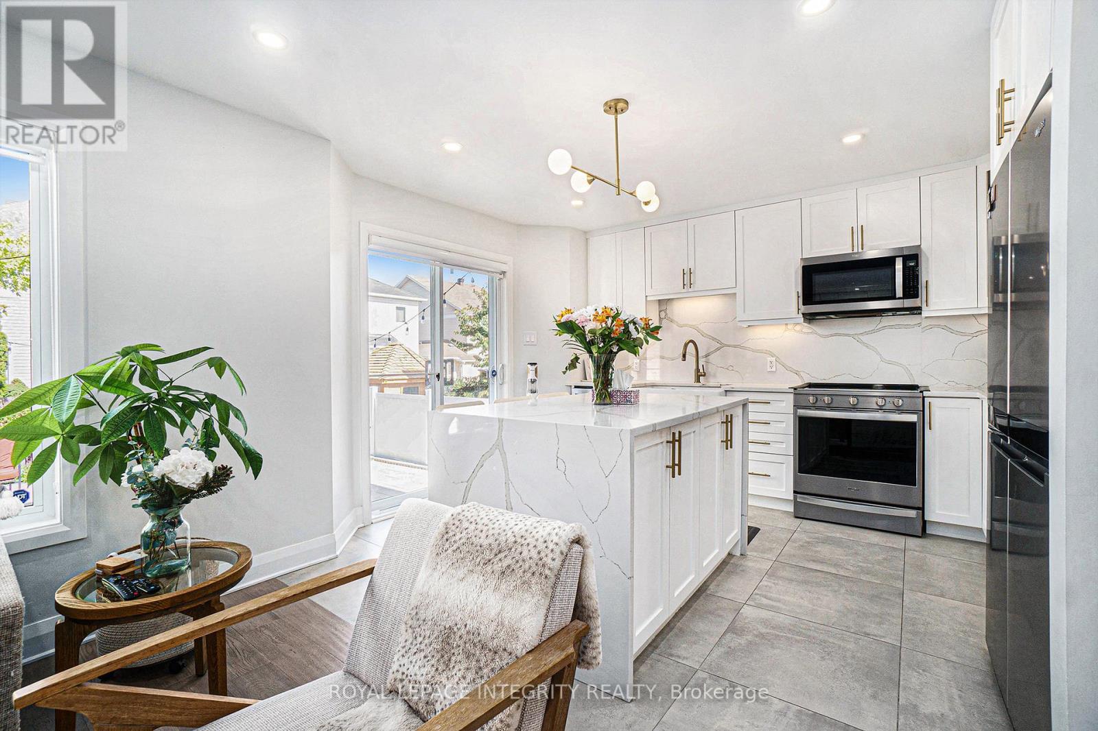 25 Berry Glen Street, Ottawa, Ontario  K2G 7A5 - Photo 4 - X12509706