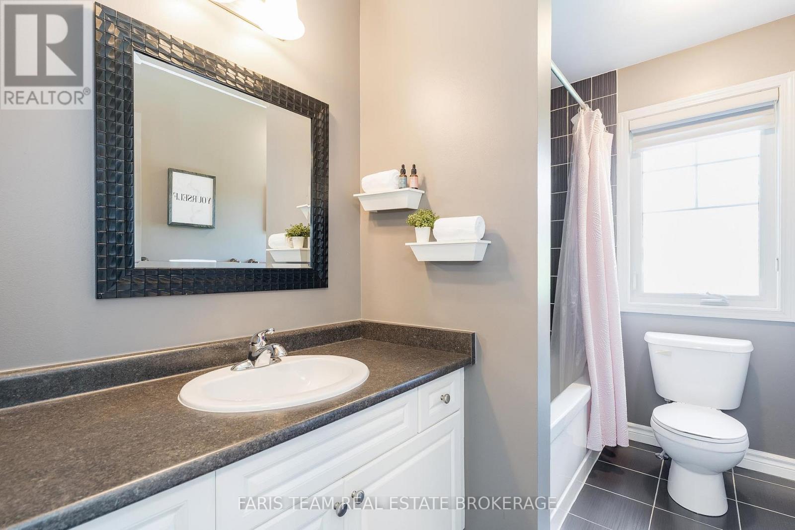 38 Paddison Place, New Tecumseth, Ontario  L9R 0J5 - Photo 19 - N12509416