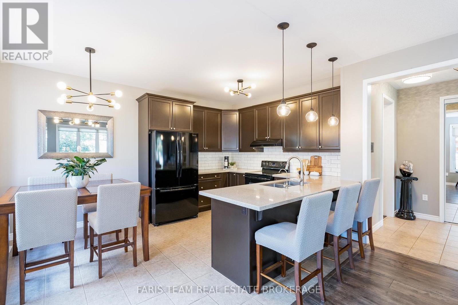 38 Paddison Place, New Tecumseth, Ontario  L9R 0J5 - Photo 4 - N12509416