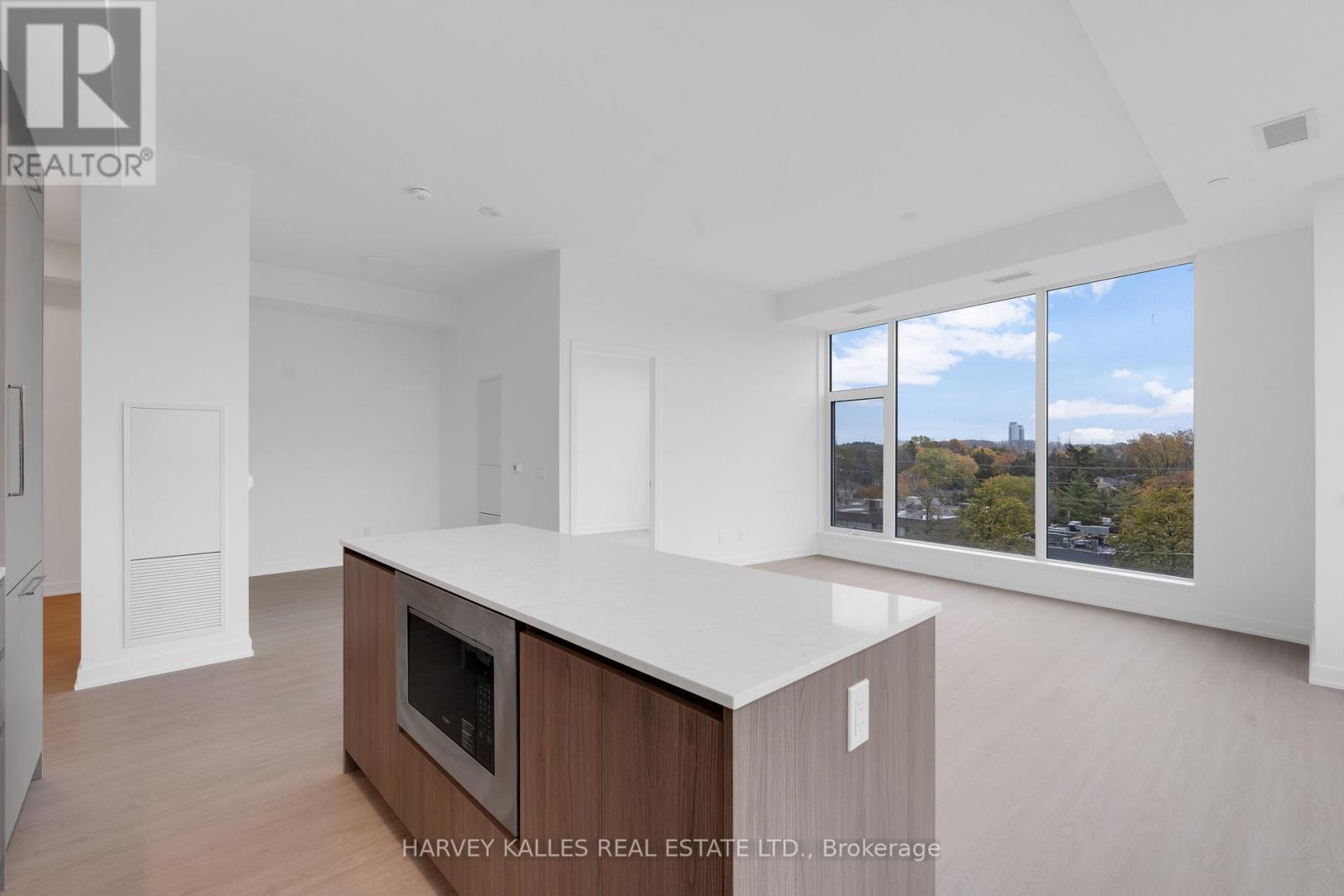 524 - 8188 Yonge Street, Vaughan, Ontario  L4J 1W5 - Photo 10 - N12509454