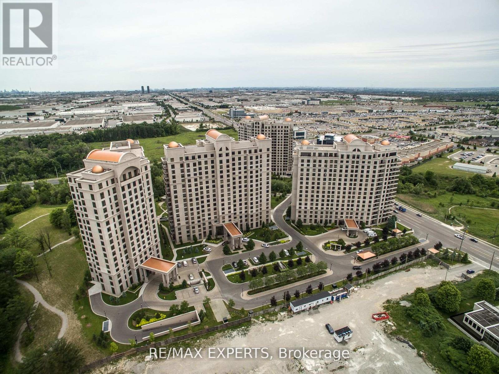 715 - 9255 Jane Street, Vaughan, Ontario  L6A 0K1 - Photo 3 - N12509468