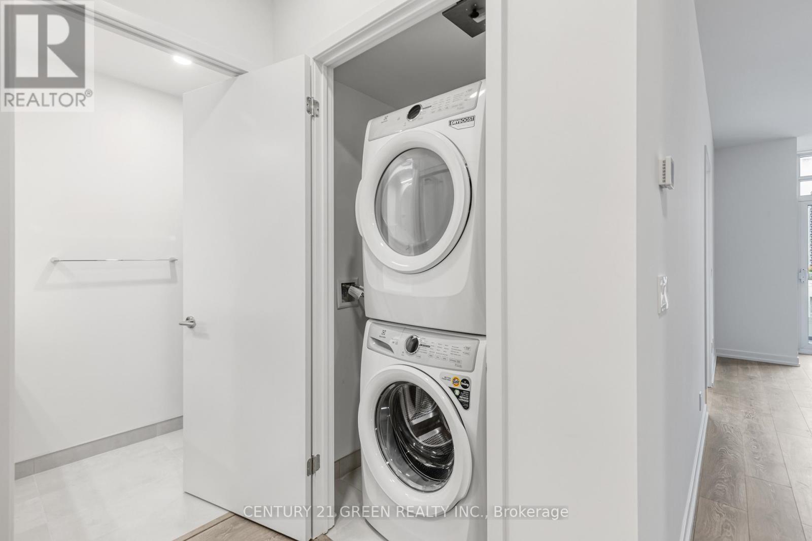 8 Beverley Glen Boulevard, Vaughan, Ontario  L4J 0L5 - Photo 16 - N12509480