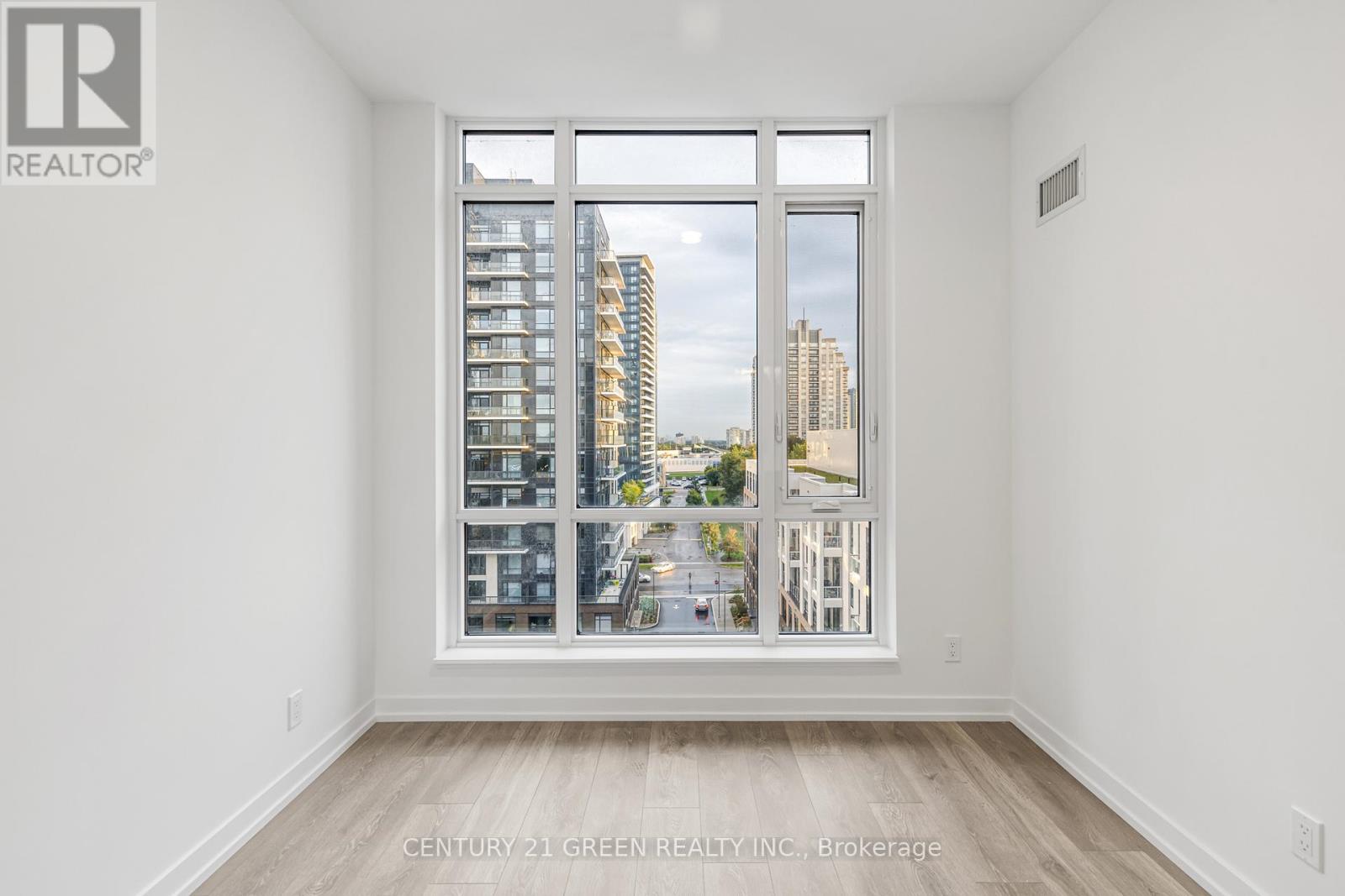 8 Beverley Glen Boulevard, Vaughan, Ontario  L4J 0L5 - Photo 29 - N12509480