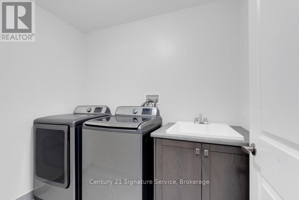 31 Porter Drive, Orangeville, Ontario L9W 6Z5 - Photo 17 - W12495466