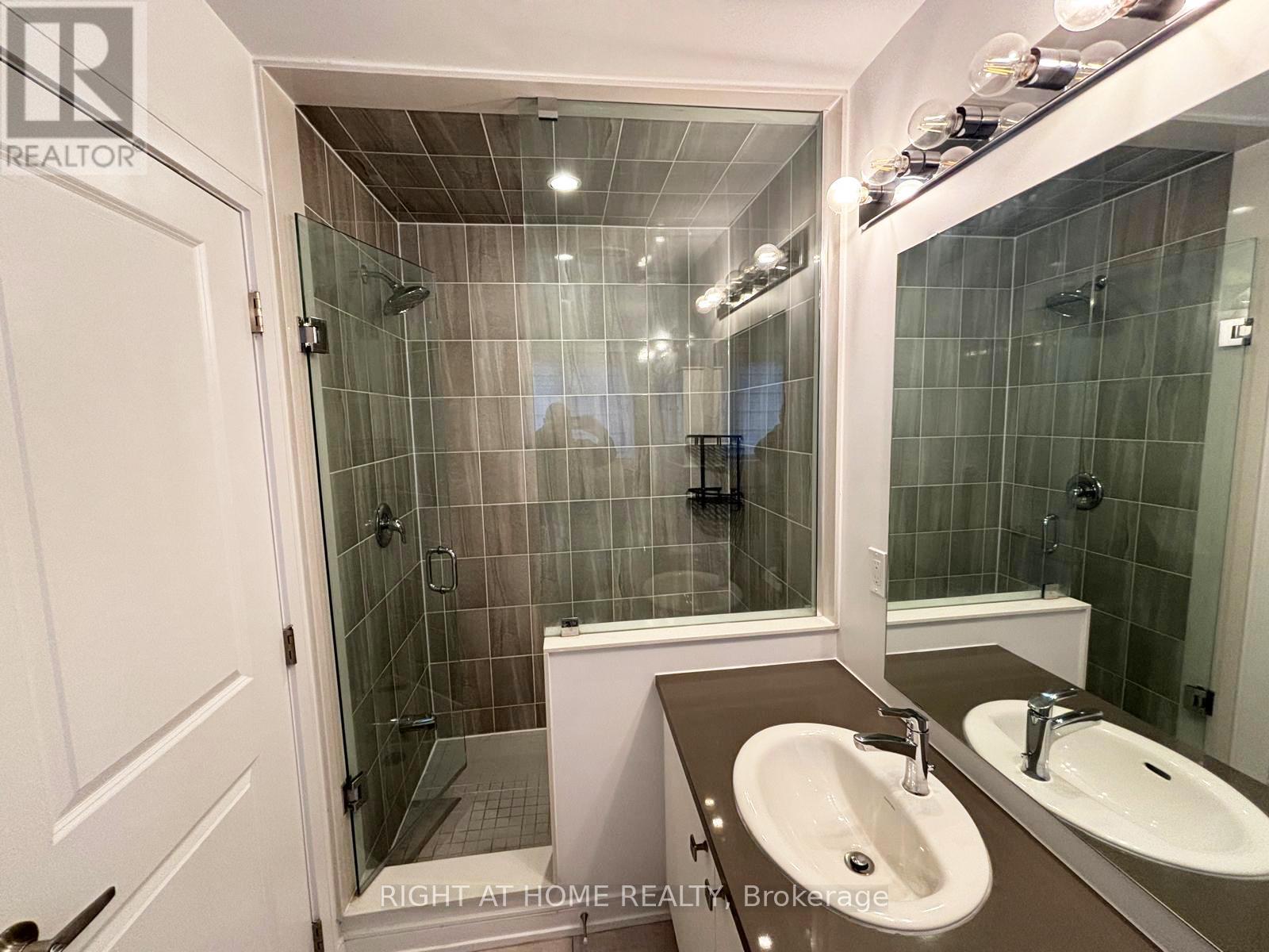 74 Blue Forest Crescent, Barrie (Innis-Shore), Ontario  L9J 0N4 - Photo 15 - S12509450