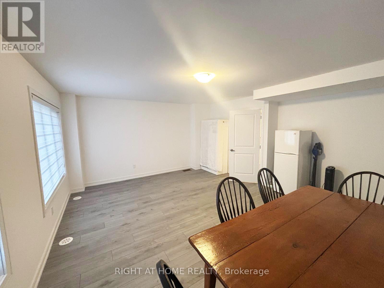 74 Blue Forest Crescent, Barrie (Innis-Shore), Ontario  L9J 0N4 - Photo 21 - S12509450