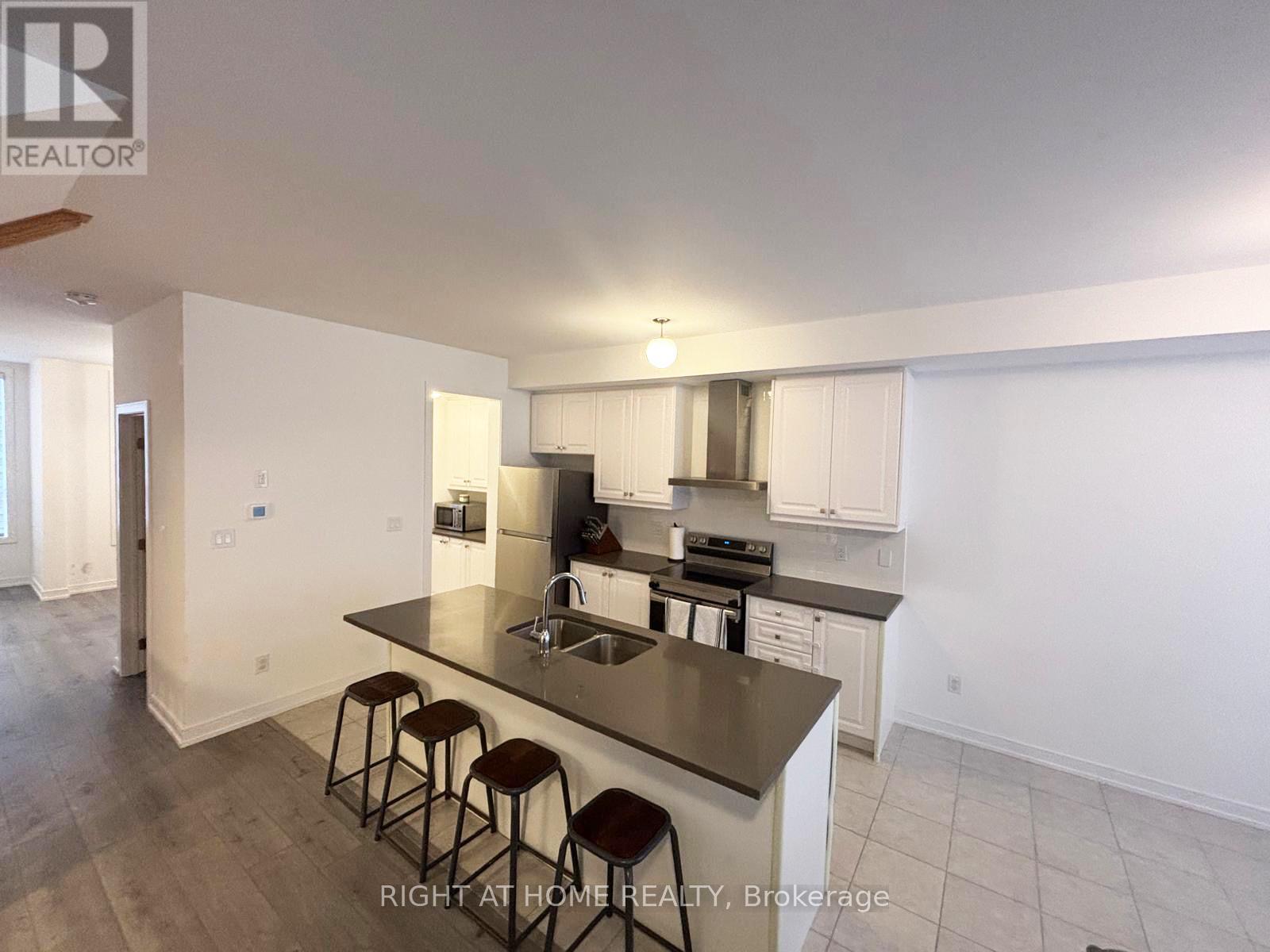 74 Blue Forest Crescent, Barrie (Innis-Shore), Ontario  L9J 0N4 - Photo 3 - S12509450