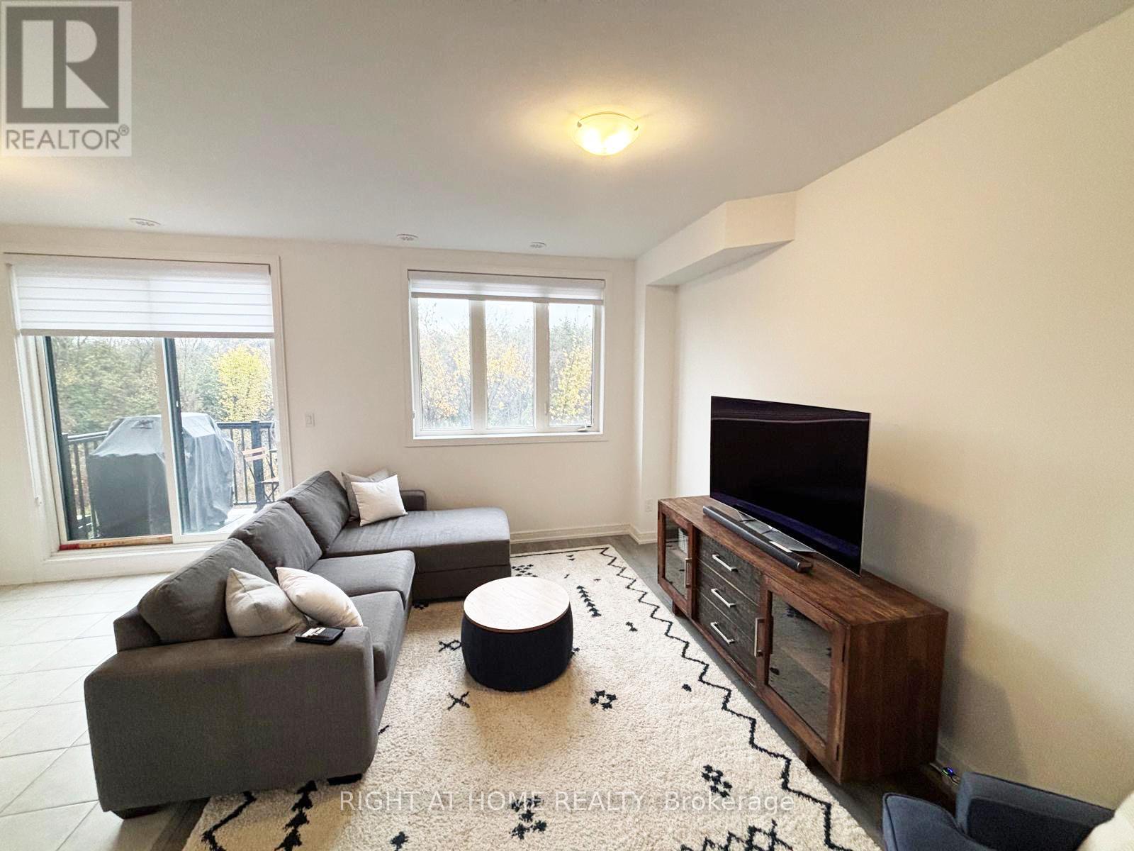 74 Blue Forest Crescent, Barrie (Innis-Shore), Ontario  L9J 0N4 - Photo 7 - S12509450